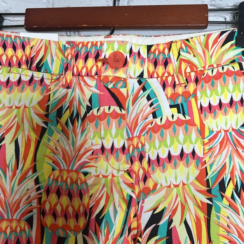 Crown & Ivy Yellow Green Pineapple Print Shorts Size Medium - Picture 5 of 14